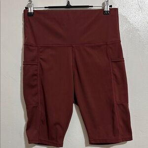 Womens biker shorts EUC‎ side pockets, size small